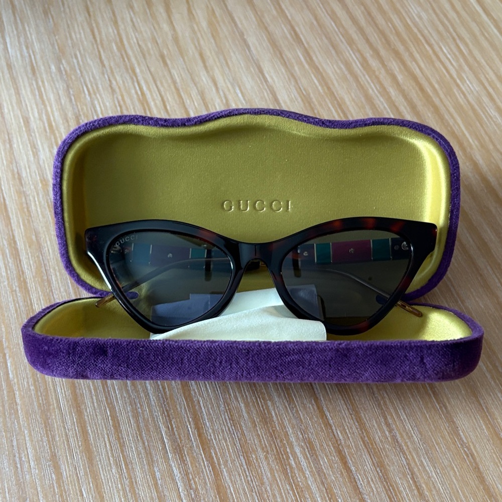 Gucci Brown Cat-Eye Sunglasses - Picture 7 of 7
